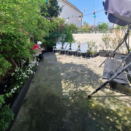 Private Luxury Double Room In Cardiff Exterior foto